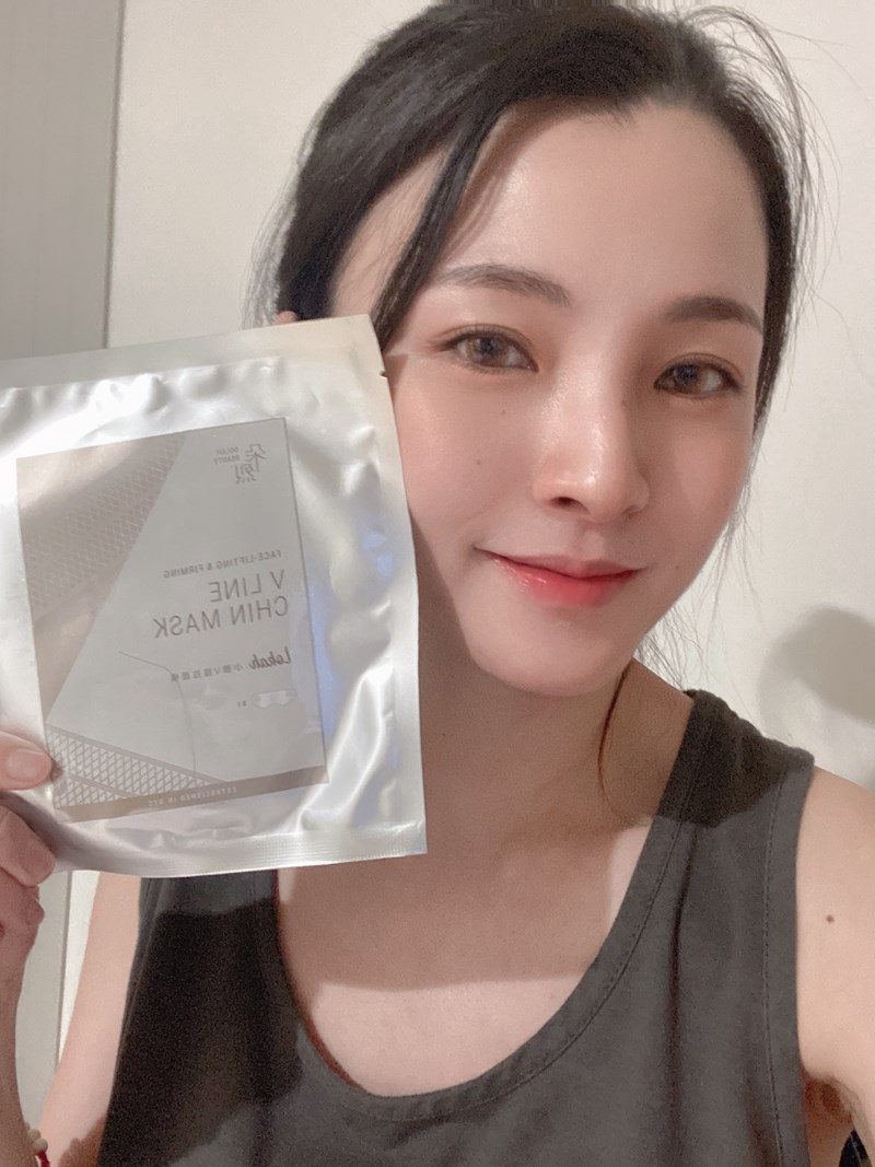 女人知己試用大隊,口碑行銷,部落客行銷,Lokah高光打亮蜜 香檳金＋ Lokah小臉V提拉面模,Lokah高光打亮蜜,Lokah小臉V提拉面模,極美光澤,立體,光澤妝感,朵烈美妝,紐約國際彩妝師,Doleh Beauty NYC,Naomi 老師監製,泰雅紋面設計,紐約品牌創立