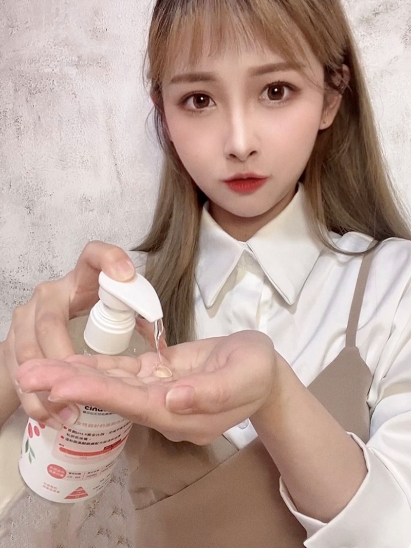 女人知己試用大隊,口碑行銷,部落客行銷,馨朵拉cindora 超溫柔天然沐浴露,馨朵拉,cindora,馨朵拉超溫柔天然沐浴露,女性專用,孕婦適用,生理期適用,全膚質適用,敏弱肌適用,pH4.8黃金比例,私密肌保養,一瓶洗全身,溫和不易刺激,散發甜美花果香,添加胺基酸,鎖水保濕