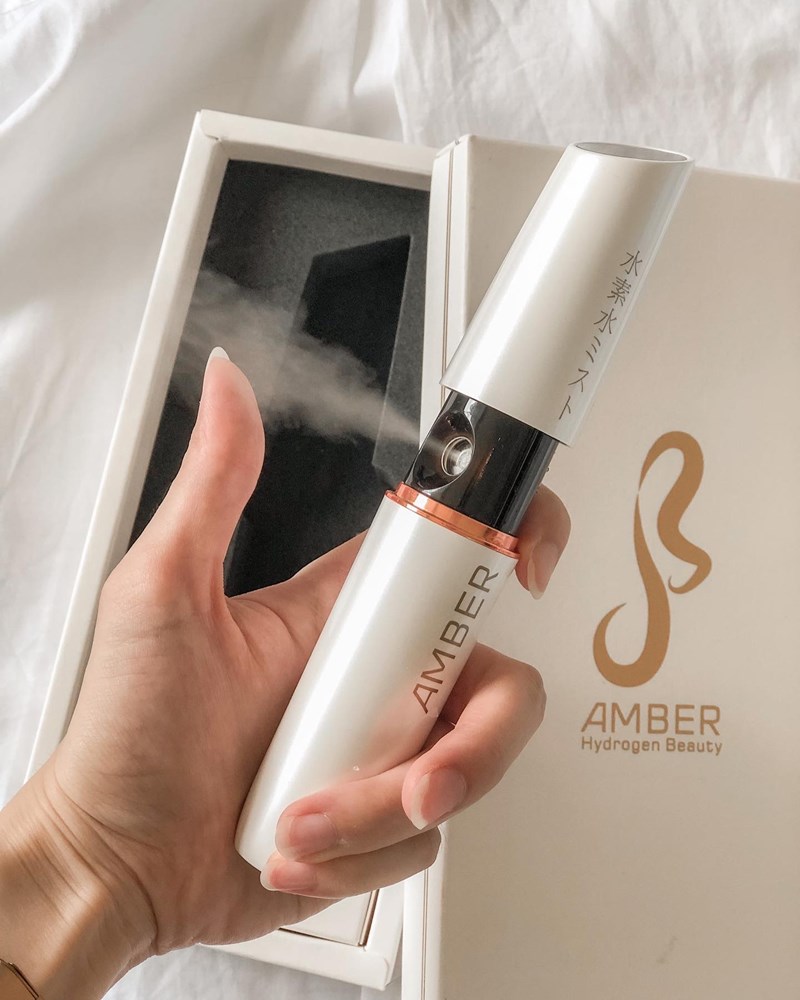 女人知己試用大隊,口碑行銷,部落客行銷,AMBER水素水美膚儀,AMBER水素水美膚儀,保濕,定妝,舒護,科技,時尚,氣霧細緻,氫水,感應環,日本保養,輕巧,取代日常化妝水,保濕噴霧,定妝噴霧,舒緩噴霧,充電＋純水＝即可使用