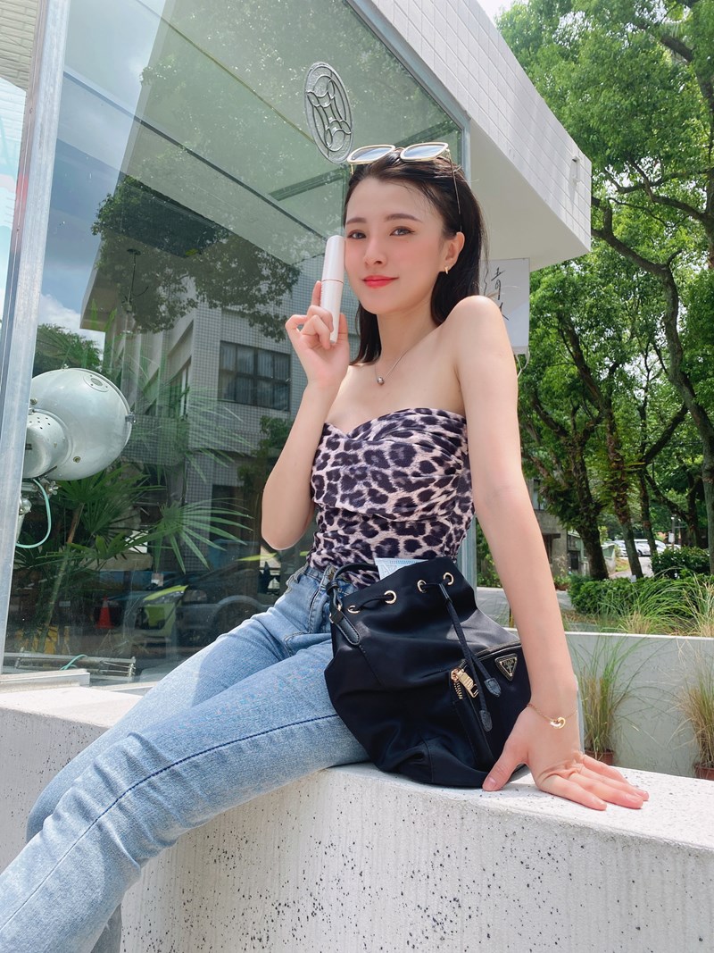 女人知己試用大隊,口碑行銷,部落客行銷,AMBER水素水美膚儀,AMBER水素水美膚儀,保濕,定妝,舒護,科技,時尚,氣霧細緻,氫水,感應環,日本保養,輕巧,取代日常化妝水,保濕噴霧,定妝噴霧,舒緩噴霧,充電＋純水＝即可使用