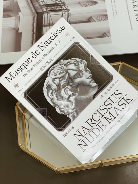 女人知己試用大隊,口碑行銷,部落客行銷,BEMORAL納西瑟斯裸妝面膜,散發柔滑光澤！月光閃粉，10分鐘達到隔離裸素顏,植物萃取日本林原生物糖類，含豐富鉀離子，幫助細胞保持滲透平衡，協助水份完整進入細胞,取用德國引領全球的「閃光粉特殊原料」並合乎歐盟法規，達最高品質與規範要求的安全成份,特級研發面膜紙採用日本紡織領先技術製作以棉籽絨為原料的再生纖維素的纖維組織，具優良的保水性,緊密服貼性,高度透明性,取得SGS檢驗認證,#裸妝面膜