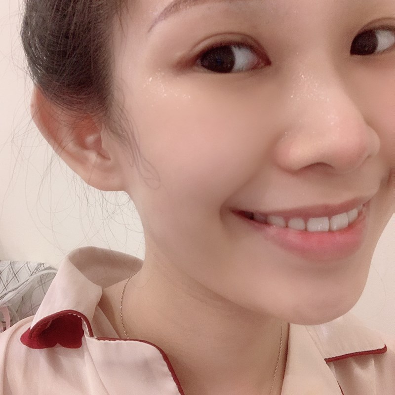 女人知己試用大隊,口碑行銷,部落客行銷,BEMORAL納西瑟斯裸妝面膜,散發柔滑光澤！月光閃粉，10分鐘達到隔離裸素顏,植物萃取日本林原生物糖類，含豐富鉀離子，幫助細胞保持滲透平衡，協助水份完整進入細胞,取用德國引領全球的「閃光粉特殊原料」並合乎歐盟法規，達最高品質與規範要求的安全成份,特級研發面膜紙採用日本紡織領先技術製作以棉籽絨為原料的再生纖維素的纖維組織，具優良的保水性,緊密服貼性,高度透明性,取得SGS檢驗認證,#裸妝面膜