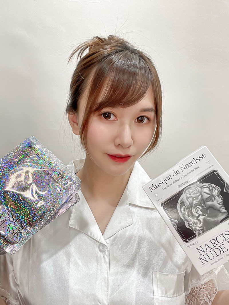 女人知己試用大隊,口碑行銷,部落客行銷,BEMORAL納西瑟斯裸妝面膜,散發柔滑光澤！月光閃粉，10分鐘達到隔離裸素顏,植物萃取日本林原生物糖類，含豐富鉀離子，幫助細胞保持滲透平衡，協助水份完整進入細胞,取用德國引領全球的「閃光粉特殊原料」並合乎歐盟法規，達最高品質與規範要求的安全成份,特級研發面膜紙採用日本紡織領先技術製作以棉籽絨為原料的再生纖維素的纖維組織，具優良的保水性,緊密服貼性,高度透明性,取得SGS檢驗認證,#裸妝面膜