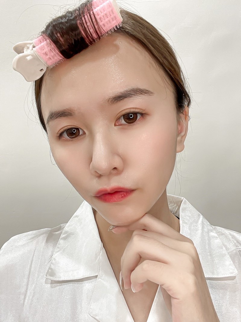 女人知己試用大隊,口碑行銷,部落客行銷,BEMORAL納西瑟斯裸妝面膜,散發柔滑光澤！月光閃粉，10分鐘達到隔離裸素顏,植物萃取日本林原生物糖類，含豐富鉀離子，幫助細胞保持滲透平衡，協助水份完整進入細胞,取用德國引領全球的「閃光粉特殊原料」並合乎歐盟法規，達最高品質與規範要求的安全成份,特級研發面膜紙採用日本紡織領先技術製作以棉籽絨為原料的再生纖維素的纖維組織，具優良的保水性,緊密服貼性,高度透明性,取得SGS檢驗認證,#裸妝面膜