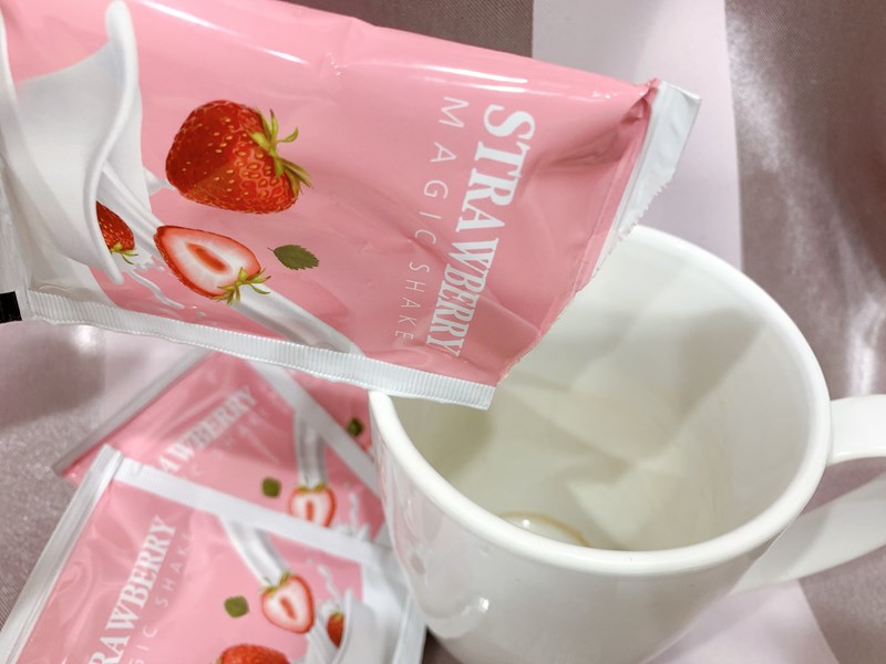 女人知己試用大隊,口碑行銷,部落客行銷,沐昕草莓膠原魔力奶昔,草莓膠原奶昔,添加綠咖啡豆,飽足感,喝起來口感很好喝,不會過於濃稠,搭配水果吃增進膠原蛋白吸收,排便順暢,補充膠原蛋白,皮膚變好,含有酵素