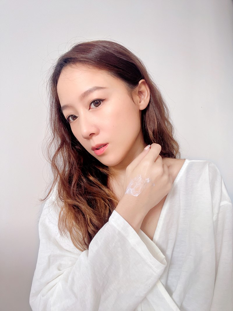 女人知己試用大隊,口碑行銷,部落客行銷,Dermesis迪敏施 Plus 涵鈣休異膚乳霜 滋潤型 120ml,Dermesis迪敏施,滋潤,保溼,舒緩,針對敏感性肌膚皮膚修護屏障,保溼性佳,更加滋潤,減緩水分散失,修護乾燥,有效預防皮膚乾裂,減少肌膚脫屑/脫皮,保濕舒緩,長效滋潤,俢護健康肌