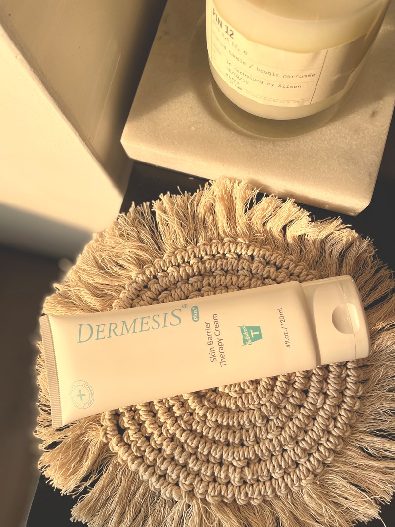 女人知己試用大隊,口碑行銷,部落客行銷,Dermesis迪敏施 Plus 涵鈣休異膚乳霜 滋潤型 120ml,Dermesis迪敏施,滋潤,保溼,舒緩,針對敏感性肌膚皮膚修護屏障,保溼性佳,更加滋潤,減緩水分散失,修護乾燥,有效預防皮膚乾裂,減少肌膚脫屑/脫皮,保濕舒緩,長效滋潤,俢護健康肌