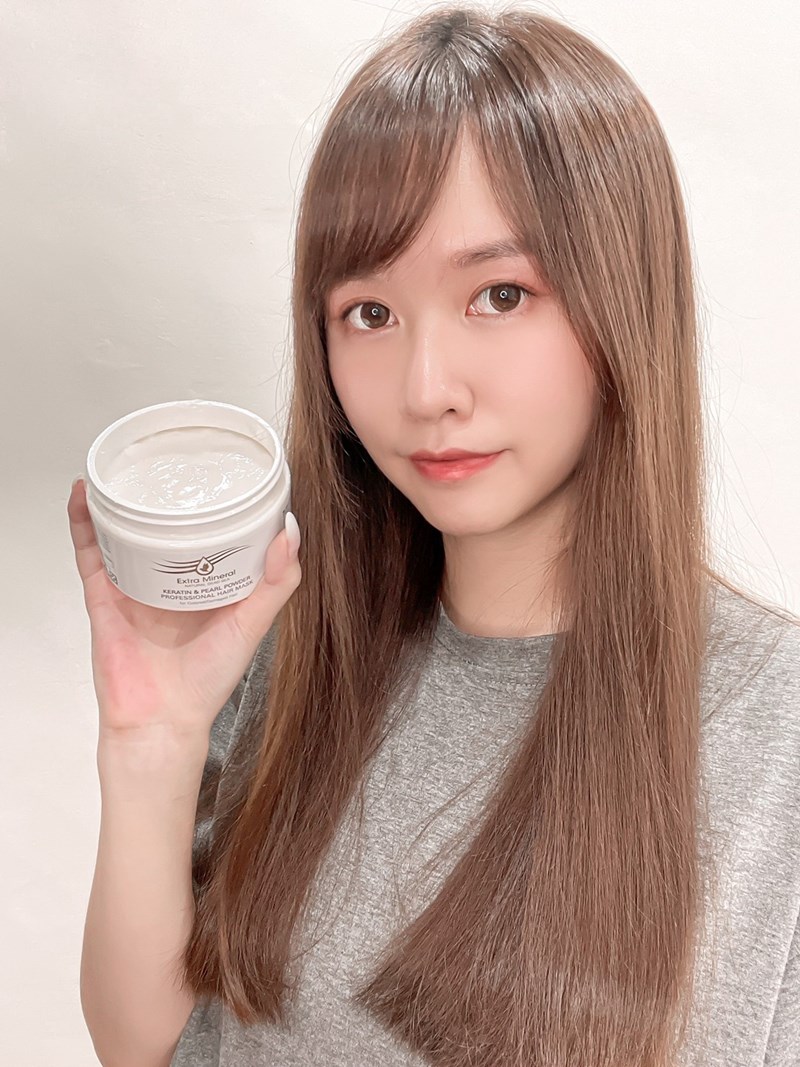 女人知己試用大隊,口碑行銷,部落客行銷,Extra Mineral 專業護色髮膜,Extra Mineral角蛋白&珍珠粉-專業護色髮膜,Extra Mineral,專業護色髮膜,無爭議化學物質,無環境傷害,無動物實驗,以色列原裝進口,含有珍貴角蛋白,珍珠粉和死海礦物質,修復染燙後受損髮質，同時具有強大的護色功用,礦物質微量元素是組織修復的重要元素,深層修護,柔順保水光澤重現髮絲生命力,回購率高,Extra Mineral結合創新美容技術與死海天然礦藏,獨特配方在修護髮絲的同時不造成髮根負擔,由專業化學家配製，經過以色列認證實驗室的嚴格測試，以確保其安全性和有效性,Extra Mineral系列香氛以舊巴黎街道的記憶為基調，加入地中海的獨特氛圍，以柑橘,桉樹,石榴為主調,以色列政府頒發傑出產品出口製造商,優良死海產品標章,GMP ISO認證,生菌數檢驗合格