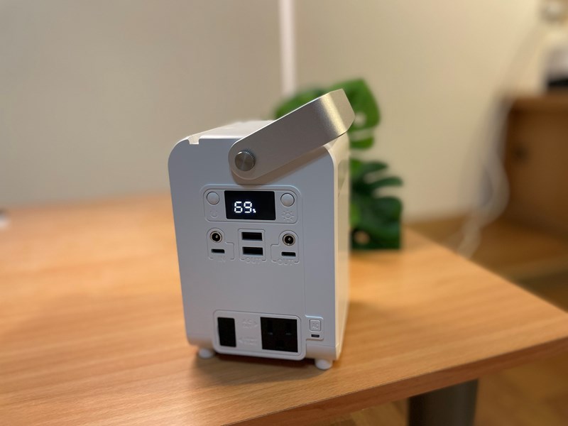女人知己試用大隊,口碑行銷,部落客行銷,Roommi 多功能行動電源供應器,行動電源,露營燈,電瓶充電器,電瓶充電,緊急照明燈,警示燈,強光手電筒,營燈,帳篷燈,隨身充電器,筆電充電器,行動充電器