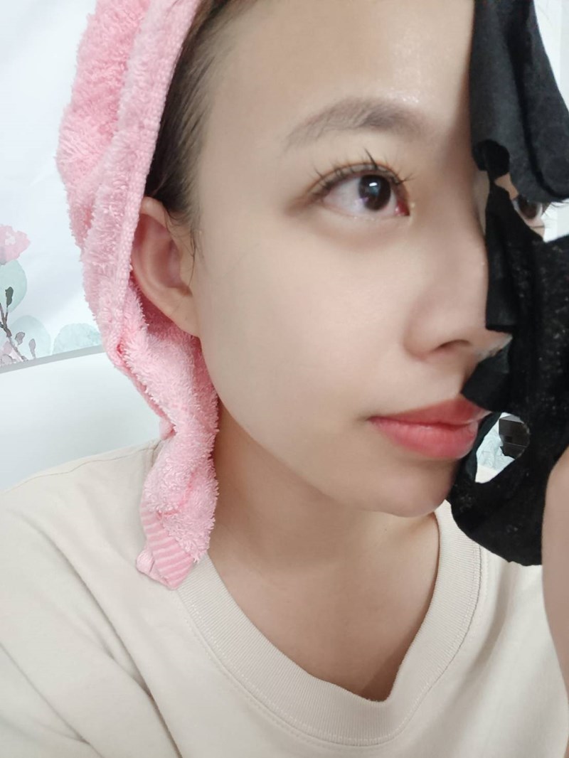女人知己試用大隊,口碑行銷,部落客行銷,KANGLIFE 黑鑽石墨烯修護面膜,石墨烯修護面膜,植萃精華,六角網紋,均勻分布每次肌膚,採用石墨烯材料，打造獨家六角網膜,石墨烯舒緩疲倦的肌膚,舒緩肌膚壓力,淨白,溫和肌膚,修護,防止肌膚老化,30ml植萃精華液,1片抵6片,SGS安心認證,KANGLIFE 敏感肌專家,敏感肌可用