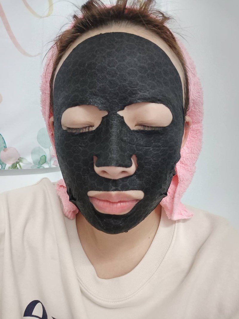 女人知己試用大隊,口碑行銷,部落客行銷,KANGLIFE 黑鑽石墨烯修護面膜,石墨烯修護面膜,植萃精華,六角網紋,均勻分布每次肌膚,採用石墨烯材料，打造獨家六角網膜,石墨烯舒緩疲倦的肌膚,舒緩肌膚壓力,淨白,溫和肌膚,修護,防止肌膚老化,30ml植萃精華液,1片抵6片,SGS安心認證,KANGLIFE 敏感肌專家,敏感肌可用