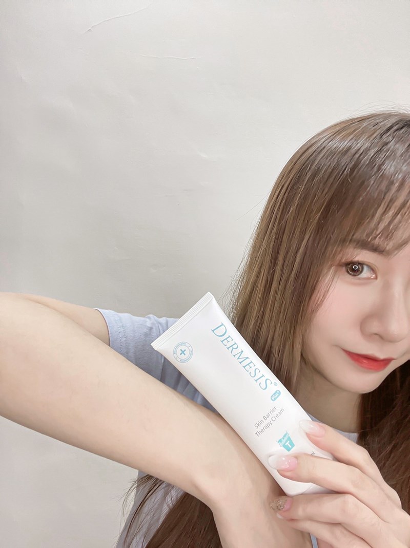 女人知己試用大隊,口碑行銷,部落客行銷,Dermesis迪敏施 Plus 涵鈣休異膚乳霜 滋潤型 120ml,Dermesis迪敏施,滋潤,保溼,舒緩,針對敏感性肌膚皮膚修護屏障,保溼性佳,更加滋潤,減緩水分散失,修護乾燥,有效預防皮膚乾裂,減少肌膚脫屑/脫皮,保濕舒緩,長效滋潤,俢護健康肌