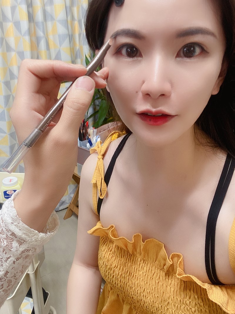 女人知己試用大隊,口碑行銷,部落客行銷,女神製造美學 霧眉達人PatryGirl,女神製造美學,霧眉達人,PatryGirl,輕奢霧眉,全程舒適安心,操作完立即自然,無結痂過度期,頂級技術,完整衛教說明,植物性色乳SGS認證安全合格有保障,一人一套操作工具衛生嚴格把關,霧眉技術超自然,老師技術資深,操作很放心,老師一直在進修技術,不同於一般霧眉師做完變成海苔眉,老師很細心每一個步驟都會關心我的感受,畫完眉型也都會用工具確認仔細,不會做成高低眉,眉毛的顏色也都會細心討論讓我挑選,眉型也會詢問我的喜好,如果不知道也沒關係,老師會設計最適合的,用國外進口的優質穩定度高的色乳，才不會後期紅眉藍眉,價格很實在技術又是神級
