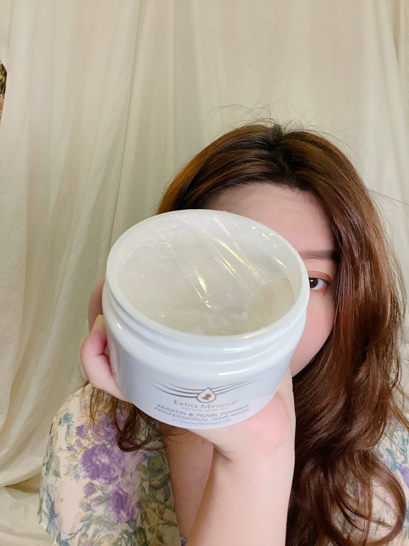 女人知己試用大隊,口碑行銷,部落客行銷,Extra Mineral 專業護色髮膜,Extra Mineral角蛋白&珍珠粉-專業護色髮膜,Extra Mineral,專業護色髮膜,無爭議化學物質,無環境傷害,無動物實驗,以色列原裝進口,含有珍貴角蛋白,珍珠粉和死海礦物質,修復染燙後受損髮質，同時具有強大的護色功用,礦物質微量元素是組織修復的重要元素,深層修護,柔順保水光澤重現髮絲生命力,回購率高,Extra Mineral結合創新美容技術與死海天然礦藏,獨特配方在修護髮絲的同時不造成髮根負擔,由專業化學家配製，經過以色列認證實驗室的嚴格測試，以確保其安全性和有效性,Extra Mineral系列香氛以舊巴黎街道的記憶為基調，加入地中海的獨特氛圍，以柑橘,桉樹,石榴為主調,以色列政府頒發傑出產品出口製造商,優良死海產品標章,GMP ISO認證,生菌數檢驗合格