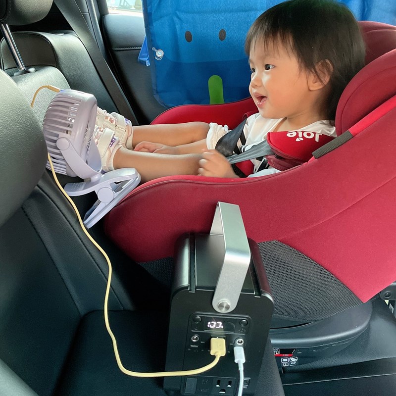 女人知己試用大隊,口碑行銷,部落客行銷,Roommi 多功能行動電源供應器,行動電源,露營燈,電瓶充電器,電瓶充電,緊急照明燈,警示燈,強光手電筒,營燈,帳篷燈,隨身充電器,筆電充電器,行動充電器