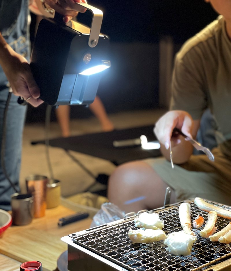女人知己試用大隊,口碑行銷,部落客行銷,Roommi 多功能行動電源供應器,行動電源,露營燈,電瓶充電器,電瓶充電,緊急照明燈,警示燈,強光手電筒,營燈,帳篷燈,隨身充電器,筆電充電器,行動充電器
