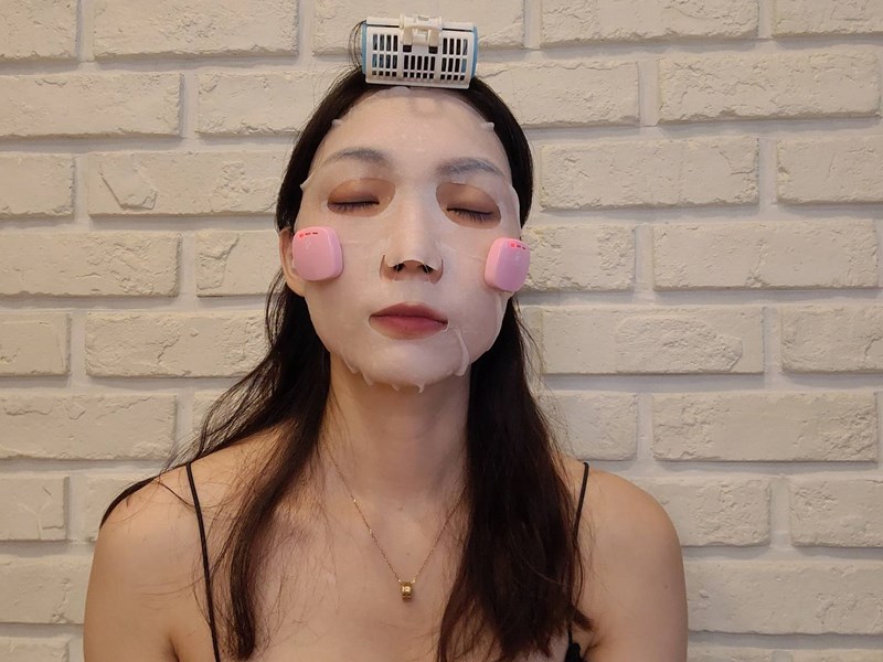 女人知己試用大隊,口碑行銷,部落客行銷,Fukusakura 面膜智能寶石肌,美膚神器,敷面膜的好朋友,AI智能,日本共同研發,日本認定製品證明書,宅在家的保濕神器,免插電,提升敷面膜效能,藉由電及水的引導幫助保養品吸收,居家輕巧智能美肌保養,攜帶便利,隨時都能保養,聰明按鈕智能設計,自由調整保養強度