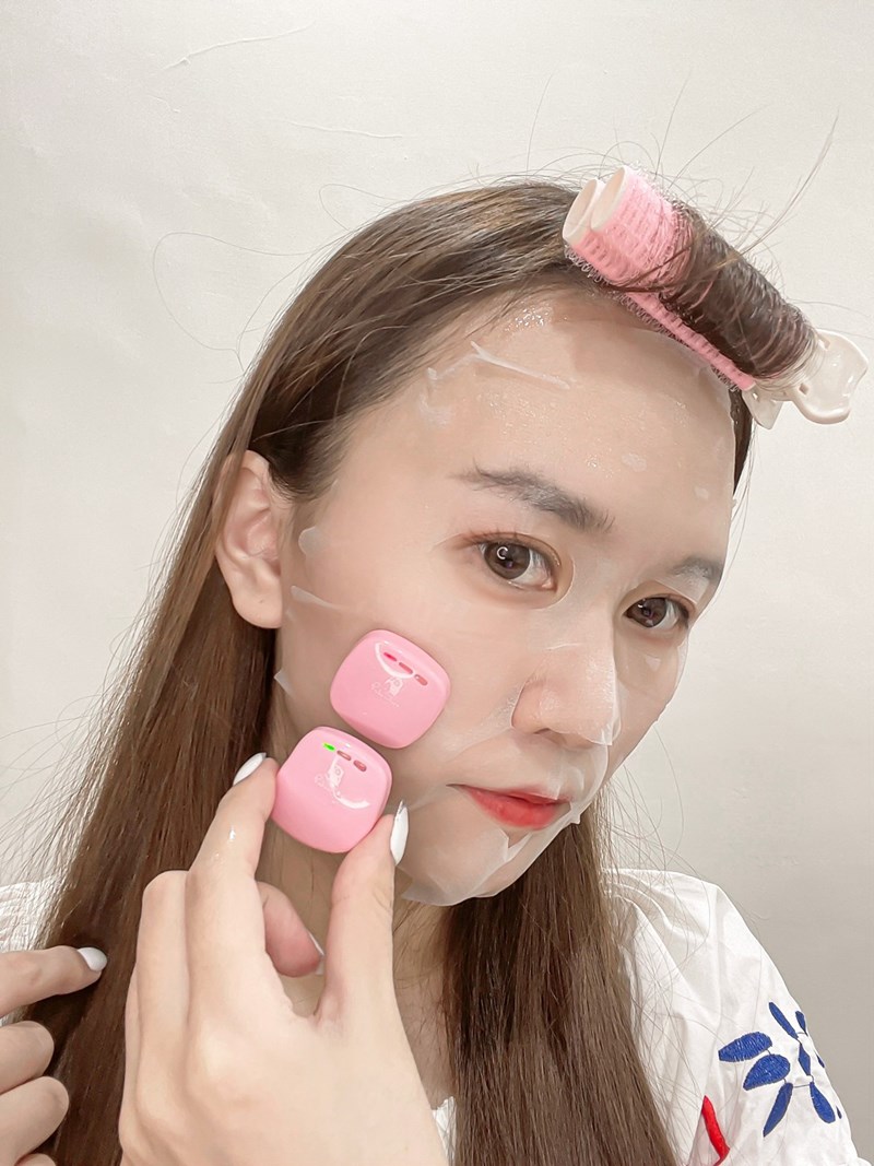 女人知己試用大隊,口碑行銷,部落客行銷,Fukusakura 面膜智能寶石肌,美膚神器,敷面膜的好朋友,AI智能,日本共同研發,日本認定製品證明書,宅在家的保濕神器,免插電,提升敷面膜效能,藉由電及水的引導幫助保養品吸收,居家輕巧智能美肌保養,攜帶便利,隨時都能保養,聰明按鈕智能設計,自由調整保養強度