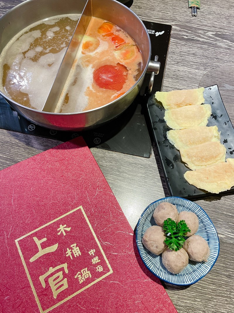 女人知己試用大隊,口碑行銷,部落客行銷,海陸雙人套餐,中壢火鍋推薦,中壢聚餐,中原火鍋推薦,中壢和牛,源自蘆洲正官,中壢火鍋,桃園火鍋,中壢鍋物推薦,中壢上官木桶鍋,上官木桶鍋