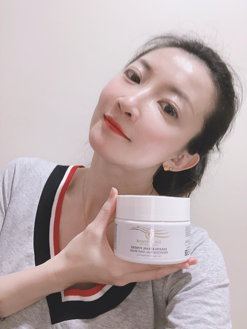 女人知己試用大隊,口碑行銷,部落客行銷,Extra Mineral 專業護色髮膜,Extra Mineral角蛋白&珍珠粉-專業護色髮膜,Extra Mineral,專業護色髮膜,無爭議化學物質,無環境傷害,無動物實驗,以色列原裝進口,含有珍貴角蛋白,珍珠粉和死海礦物質,修復染燙後受損髮質，同時具有強大的護色功用,礦物質微量元素是組織修復的重要元素,深層修護,柔順保水光澤重現髮絲生命力,回購率高,Extra Mineral結合創新美容技術與死海天然礦藏,獨特配方在修護髮絲的同時不造成髮根負擔,由專業化學家配製，經過以色列認證實驗室的嚴格測試，以確保其安全性和有效性,Extra Mineral系列香氛以舊巴黎街道的記憶為基調，加入地中海的獨特氛圍，以柑橘,桉樹,石榴為主調,以色列政府頒發傑出產品出口製造商,優良死海產品標章,GMP ISO認證,生菌數檢驗合格