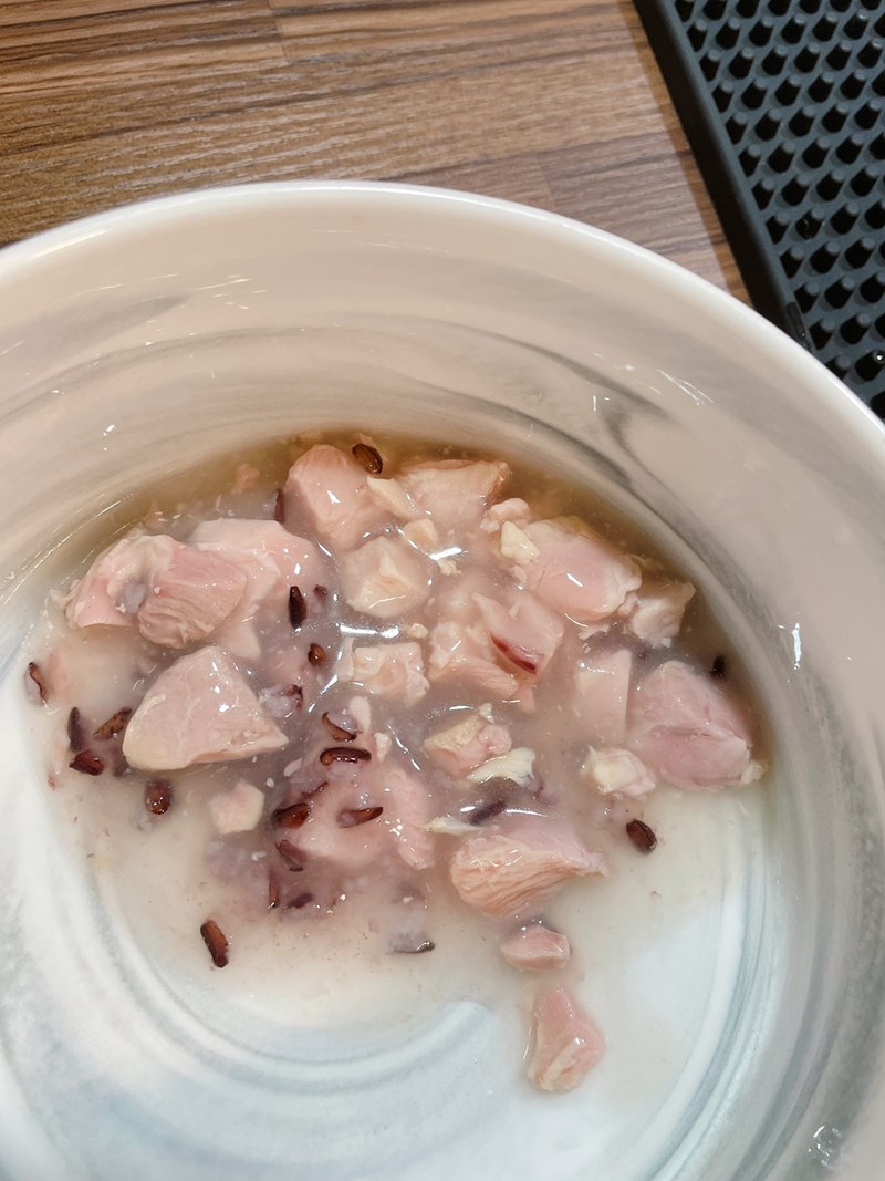 女人知己試用大隊,口碑行銷,部落客行銷,維齊 Vi.Chi 蒸爽機腿犬餐罐 80g,鮮嫩大塊雞腿肉,機能高湯補充營養與水分,低卡路里,低脂肪,易吸收,增強體質,大塊肉塊,口感十足