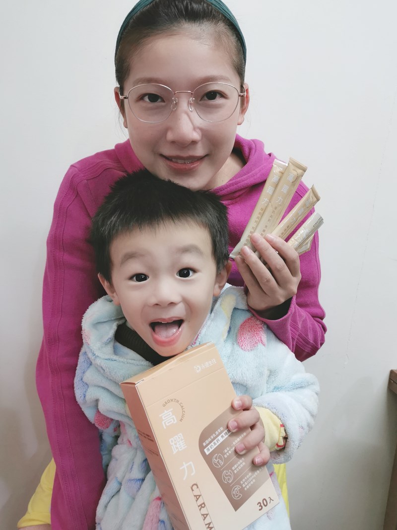 女人知己試用大隊,口碑行銷,部落客行銷,永德生技 高躍力厚奶高鈣,永德生技高躍力,霸高小子,成長專門對策,醫師好辣推薦,骨科醫師洪嘉鴻推薦,一小包高躍力萃取自2.5公升牛奶的鈣,水解牛奶鈣,專利成長型膠原蛋白,韓國專利黑酵母萃取物,鎂,維生素 D3,維生素K2,菊苣纖維,專利藻油DHA,堅持不添加任何有疑慮成分,賀爾蒙檢測合格,通過789項SGS檢驗,純鈣量高達500mg，滿足一日所需,成長期可一天兩包，等於喝了4大杯牛奶