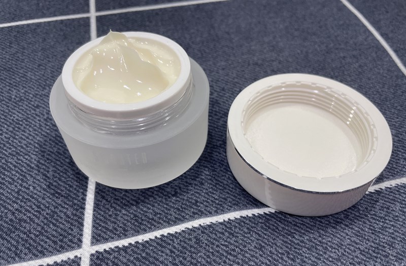 女人知己試用大隊,口碑行銷,部落客行銷,Smarter 極地雪絨花霜,Smarter SPA 30 年的SPA品牌,Smarter SPA,smarterspa 30年的 SPA 品牌,極地雪絨花霜+簡約保養，詩嫚特保養品,保濕霜推薦,面霜+保濕,保濕霜+緊緻,乾燥+保濕霜