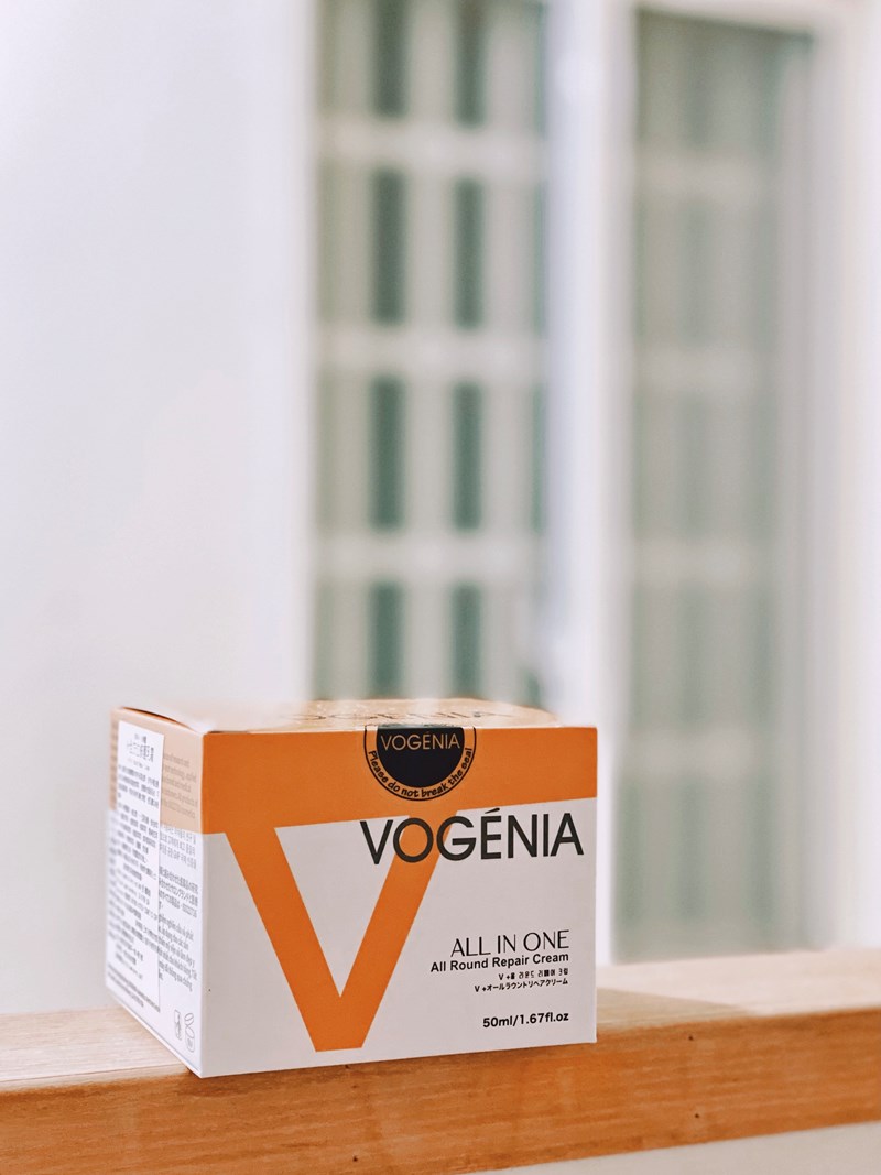 女人知己試用大隊,口碑行銷,部落客行銷,V+全方位修護乳霜,VOGÉNIA V+全方位修護乳霜,舒緩肌膚壓力,生活壓力也是會造成肌膚老化的原因之一,有研究報告指出，生活壓力可能是指生理上的睡眠不足,工作的壓力,人際關係等，還有外在的環境,現今的疫情,氣候的變化，這些對於肌膚來說都是一個壓力的來源。,懶人福星 一罐就足夠,專利研發,保持肌膚水潤度，使肌膚如絲般順滑,有助於舒緩和護理肌膚,提升肌膚對環境傷害的保護力優良製作,國際認證,專業技術
