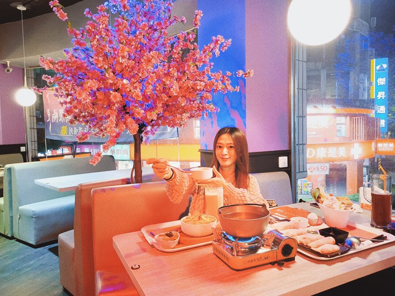 女人知己試用大隊,口碑行銷,部落客行銷,Party創作美食茶房,永和餐廳,親子餐廳,商務聚會,生日聚會,學生聚會,過年聚會,跨年聚會,包廂區,吸菸區,可包場,可投影,免費WIFI,每桌都有提供電源插座.USB插座,調酒,特調飲品,有提供桌遊,營業到凌晨3點,美食探索.歡樂聚會.盡在party,大台北最寬敞時尚的暢飲店,99元流行飲品無限暢飲一天,299元花式調酒無限暢飲一天,全國獨一無二 流行飲品+花式調酒同步暢飲,1000元消費卷享半年份無限暢飲,1800元消費卷享一年份無限暢飲,【Party行動辦公室包月方案】：1個月2999元(每日10：00-晚上11：00  /   流行茶飲無限暢飲+75元內茶點1份   /  可享套餐.茶點9折優惠)