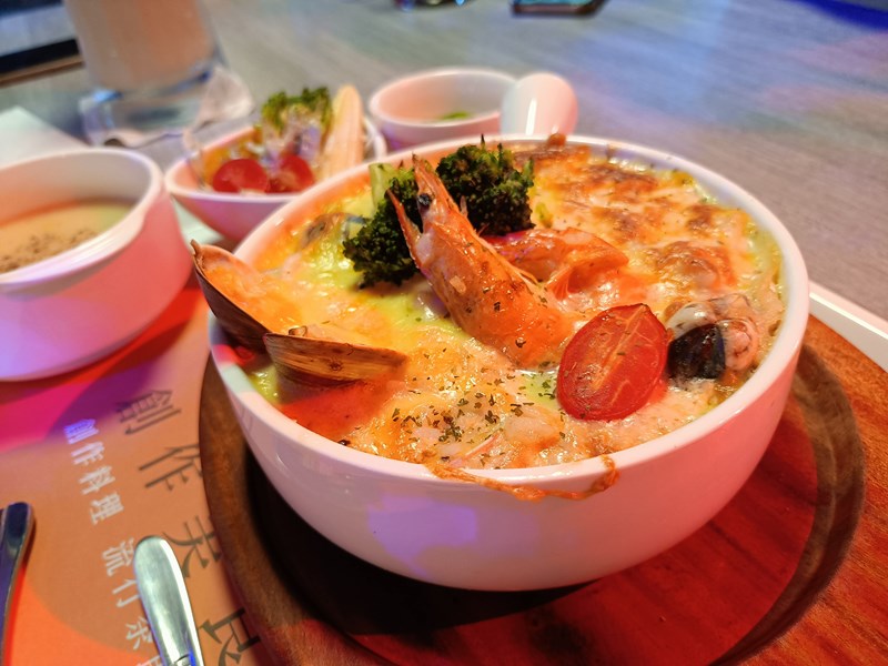 女人知己試用大隊,口碑行銷,部落客行銷,Party創作美食茶房,永和餐廳,親子餐廳,商務聚會,生日聚會,學生聚會,過年聚會,跨年聚會,包廂區,吸菸區,可包場,可投影,免費WIFI,每桌都有提供電源插座.USB插座,調酒,特調飲品,有提供桌遊,營業到凌晨3點,美食探索.歡樂聚會.盡在party,大台北最寬敞時尚的暢飲店,99元流行飲品無限暢飲一天,299元花式調酒無限暢飲一天,全國獨一無二 流行飲品+花式調酒同步暢飲,1000元消費卷享半年份無限暢飲,1800元消費卷享一年份無限暢飲,【Party行動辦公室包月方案】：1個月2999元(每日10：00-晚上11：00  /   流行茶飲無限暢飲+75元內茶點1份   /  可享套餐.茶點9折優惠)