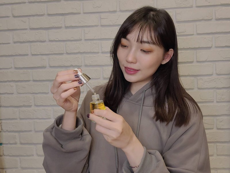 女人知己試用大隊,口碑行銷,部落客行銷,FLEUR CUI繁花萃 金萃賦活油,FLEUR CUI 金萃賦活油,繁花萃 金萃賦活油,小金瓶,舒緩疲倦的肌膚,臉部保養油,鎖水保濕,撫平細紋,天然精油香氣，可紓緩壓力,防止肌膚老化