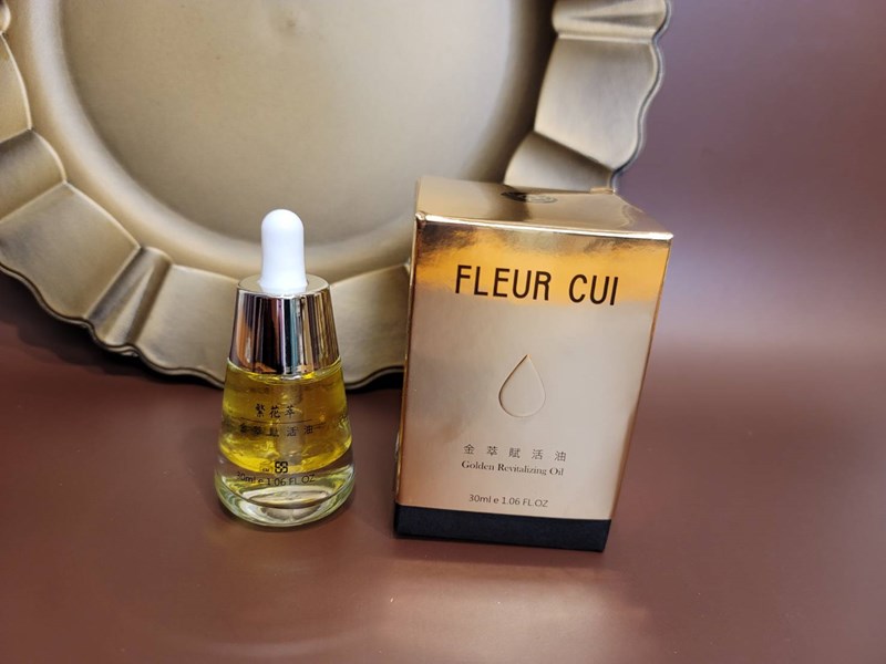 女人知己試用大隊,口碑行銷,部落客行銷,FLEUR CUI繁花萃 金萃賦活油,FLEUR CUI 金萃賦活油,繁花萃 金萃賦活油,小金瓶,舒緩疲倦的肌膚,臉部保養油,鎖水保濕,撫平細紋,天然精油香氣，可紓緩壓力,防止肌膚老化