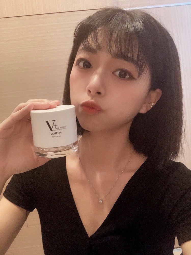 女人知己試用大隊,口碑行銷,部落客行銷,V+全方位修護乳霜,VOGÉNIA V+全方位修護乳霜,舒緩肌膚壓力,生活壓力也是會造成肌膚老化的原因之一,有研究報告指出，生活壓力可能是指生理上的睡眠不足,工作的壓力,人際關係等，還有外在的環境,現今的疫情,氣候的變化，這些對於肌膚來說都是一個壓力的來源。,懶人福星 一罐就足夠,專利研發,保持肌膚水潤度，使肌膚如絲般順滑,有助於舒緩和護理肌膚,提升肌膚對環境傷害的保護力優良製作,國際認證,專業技術