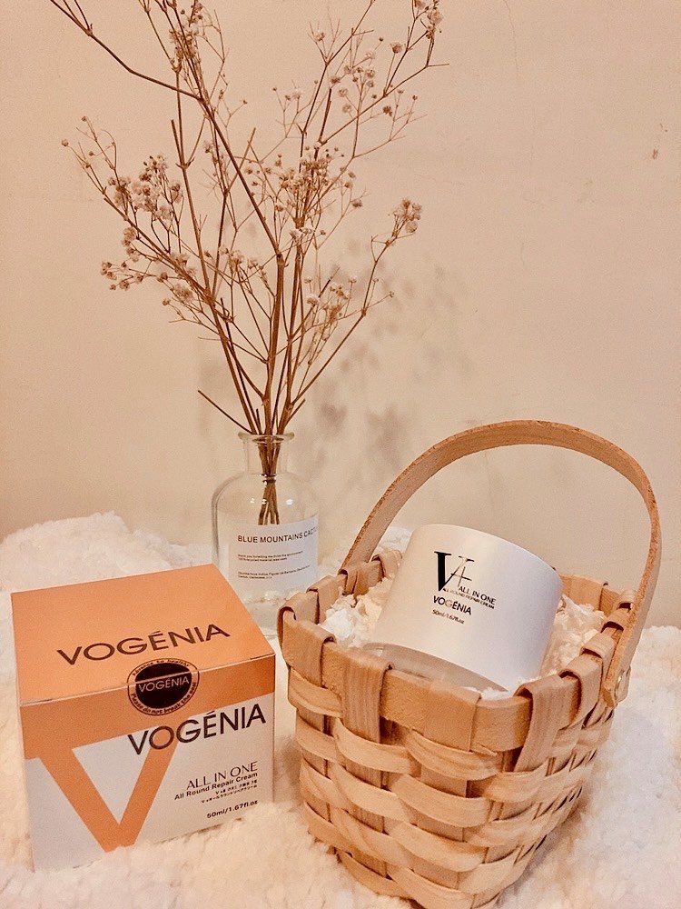 女人知己試用大隊,口碑行銷,部落客行銷,V+全方位修護乳霜,VOGÉNIA V+全方位修護乳霜,舒緩肌膚壓力,生活壓力也是會造成肌膚老化的原因之一,有研究報告指出，生活壓力可能是指生理上的睡眠不足,工作的壓力,人際關係等，還有外在的環境,現今的疫情,氣候的變化，這些對於肌膚來說都是一個壓力的來源。,懶人福星 一罐就足夠,專利研發,保持肌膚水潤度，使肌膚如絲般順滑,有助於舒緩和護理肌膚,提升肌膚對環境傷害的保護力優良製作,國際認證,專業技術