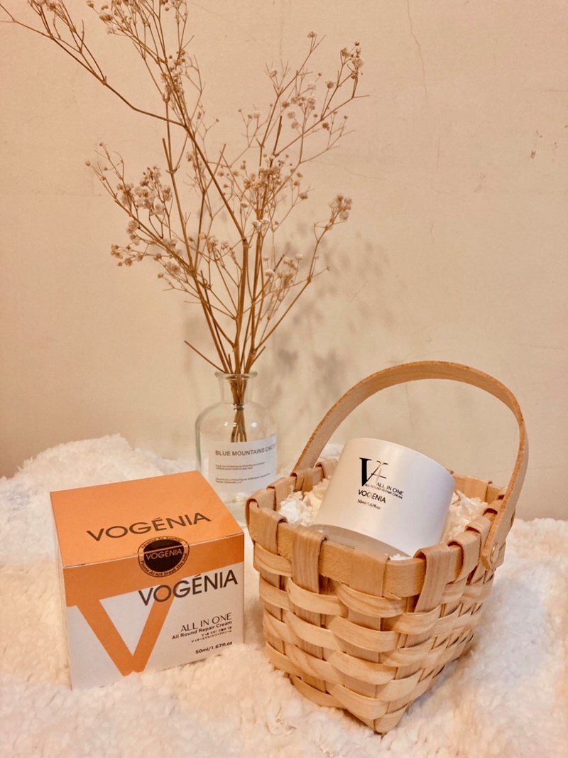 女人知己試用大隊,口碑行銷,部落客行銷,V+全方位修護乳霜,VOGÉNIA V+全方位修護乳霜,舒緩肌膚壓力,生活壓力也是會造成肌膚老化的原因之一,有研究報告指出，生活壓力可能是指生理上的睡眠不足,工作的壓力,人際關係等，還有外在的環境,現今的疫情,氣候的變化，這些對於肌膚來說都是一個壓力的來源。,懶人福星 一罐就足夠,專利研發,保持肌膚水潤度，使肌膚如絲般順滑,有助於舒緩和護理肌膚,提升肌膚對環境傷害的保護力優良製作,國際認證,專業技術