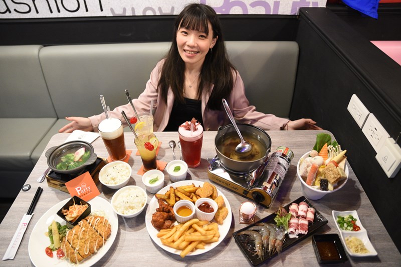 女人知己試用大隊,口碑行銷,部落客行銷,Party創作美食茶房,永和餐廳,親子餐廳,商務聚會,生日聚會,學生聚會,過年聚會,跨年聚會,包廂區,吸菸區,可包場,可投影,免費WIFI,每桌都有提供電源插座.USB插座,調酒,特調飲品,有提供桌遊,營業到凌晨3點,美食探索.歡樂聚會.盡在party,大台北最寬敞時尚的暢飲店,99元流行飲品無限暢飲一天,299元花式調酒無限暢飲一天,全國獨一無二 流行飲品+花式調酒同步暢飲,1000元消費卷享半年份無限暢飲,1800元消費卷享一年份無限暢飲,【Party行動辦公室包月方案】：1個月2999元(每日10：00-晚上11：00  /   流行茶飲無限暢飲+75元內茶點1份   /  可享套餐.茶點9折優惠)