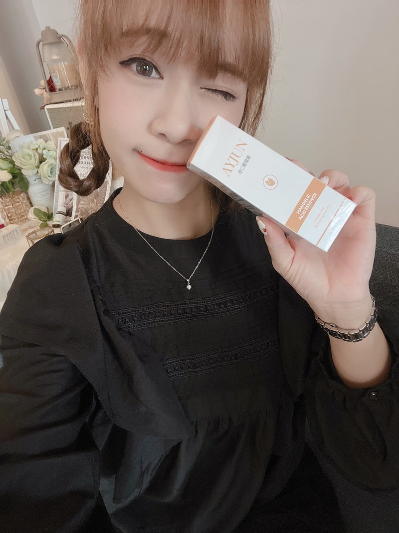 女人知己試用大隊,口碑行銷,部落客行銷,AYJUN 精華抗痘組,AYJUN 全方位修護精華,AYJUN 白夏菊呵護保濕精華,杏仁酸,七葉樹,金縷梅,茶樹精油,舒緩,保濕,平衡油脂分泌,淨化毛孔,抗痘,保水,改善肌膚暗沉,去除老廢角質,調理膚質,白夏菊,天然海藻醣,洋甘菊,舒敏,保濕,保水,舒緩,鎖水,滋潤肌膚,敏感性肌膚