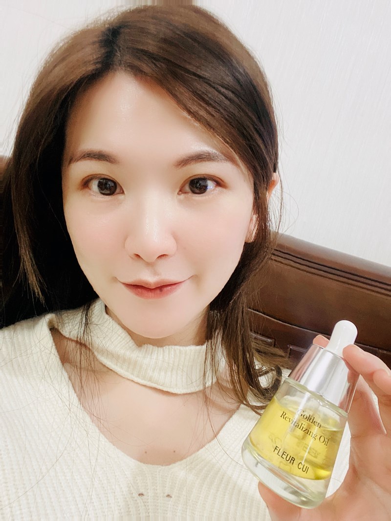 女人知己試用大隊,口碑行銷,部落客行銷,FLEUR CUI繁花萃 金萃賦活油,FLEUR CUI 金萃賦活油,繁花萃 金萃賦活油,小金瓶,舒緩疲倦的肌膚,臉部保養油,鎖水保濕,撫平細紋,天然精油香氣，可紓緩壓力,防止肌膚老化