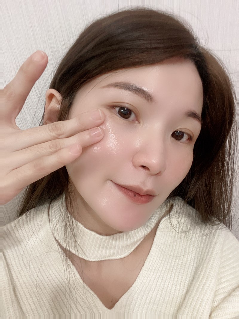 女人知己試用大隊,口碑行銷,部落客行銷,FLEUR CUI繁花萃 金萃賦活油,FLEUR CUI 金萃賦活油,繁花萃 金萃賦活油,小金瓶,舒緩疲倦的肌膚,臉部保養油,鎖水保濕,撫平細紋,天然精油香氣，可紓緩壓力,防止肌膚老化