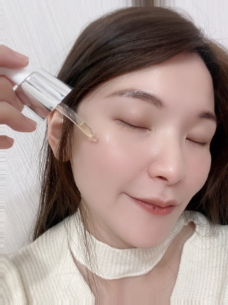 女人知己試用大隊,口碑行銷,部落客行銷,FLEUR CUI繁花萃 金萃賦活油,FLEUR CUI 金萃賦活油,繁花萃 金萃賦活油,小金瓶,舒緩疲倦的肌膚,臉部保養油,鎖水保濕,撫平細紋,天然精油香氣，可紓緩壓力,防止肌膚老化