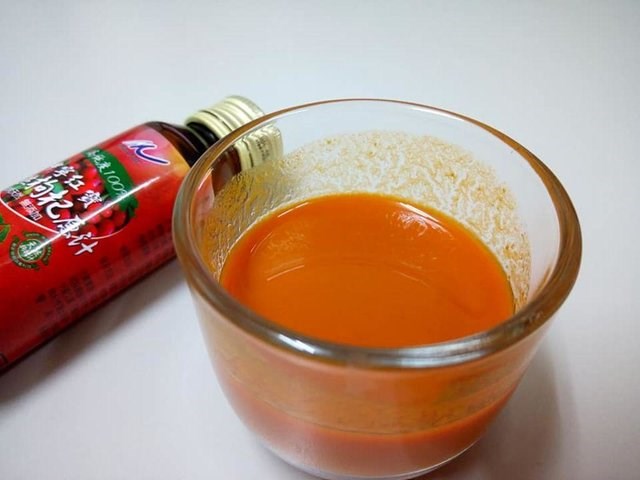 女人知己試用大隊,水伊人中寧紅寶天然枸杞原汁,枸杞汁,枸杞原汁,枸杞多醣,鮮果枸杞汁,寧夏枸杞原汁,豐富的胡蘿蔔素,多種維生素和鈣,玉米黃素,枸杞100%萃取,不添加防腐劑,調節生體機能,滋補強身