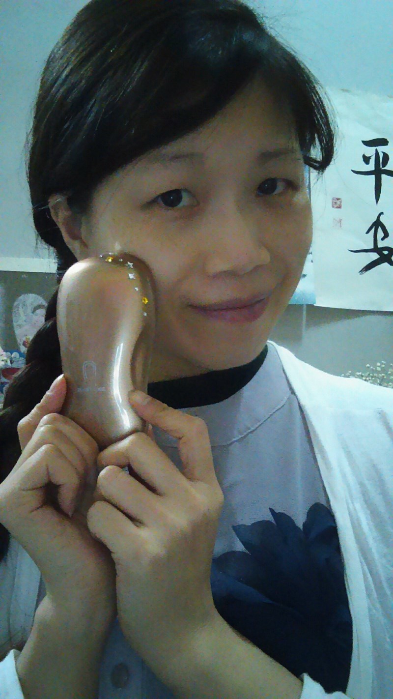 女人知己試用大隊,魔幻奇肌紅光儀,時光密碼,
BeautyCode,紅光儀/紅光機/美容儀/光療機,緊緻,Q彈,膠原自生,非侵入式,無傷口,
居家保養,撫紋,能量直達真皮層