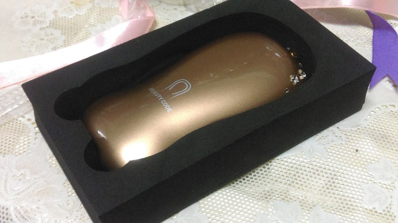 女人知己試用大隊,魔幻奇肌紅光儀,時光密碼,
BeautyCode,紅光儀/紅光機/美容儀/光療機,緊緻,Q彈,膠原自生,非侵入式,無傷口,
居家保養,撫紋,能量直達真皮層