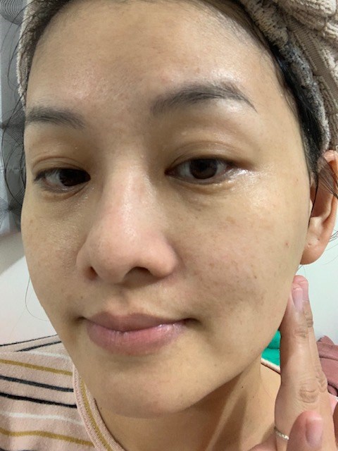 女人知己試用大隊,銀耳多醣活妍晶萃逆時凝沙凍,銀耳萃取,
植萃精華,吉拉索蘆薈萃取,祕魯人蔘根,橄欖葉萃取,
露珠草萃取液,無人工香料,不含酒精,
清爽不黏膩,保濕,柔嫩,光滑,緊實,改善暗沉
