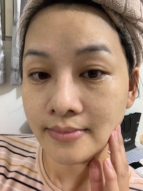 女人知己試用大隊,銀耳多醣活妍晶萃逆時凝沙凍,銀耳萃取,
植萃精華,吉拉索蘆薈萃取,祕魯人蔘根,橄欖葉萃取,
露珠草萃取液,無人工香料,不含酒精,
清爽不黏膩,保濕,柔嫩,光滑,緊實,改善暗沉
