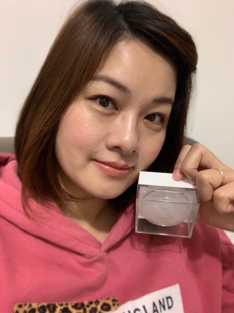 女人知己試用大隊,銀耳多醣活妍晶萃逆時凝沙凍,銀耳萃取,
植萃精華,吉拉索蘆薈萃取,祕魯人蔘根,橄欖葉萃取,
露珠草萃取液,無人工香料,不含酒精,
清爽不黏膩,保濕,柔嫩,光滑,緊實,改善暗沉
