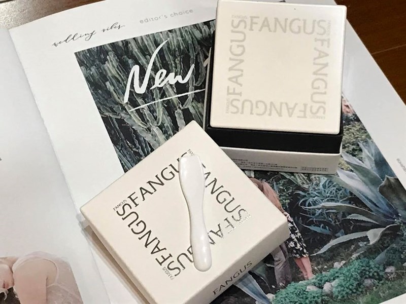 女人知己試用大隊,銀耳多醣活妍晶萃逆時凝沙凍,銀耳萃取,
植萃精華,吉拉索蘆薈萃取,祕魯人蔘根,橄欖葉萃取,
露珠草萃取液,無人工香料,不含酒精,
清爽不黏膩,保濕,柔嫩,光滑,緊實,改善暗沉
