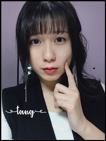 女人知己試用大隊,銀耳多醣活妍晶萃逆時凝沙凍,銀耳萃取,
植萃精華,吉拉索蘆薈萃取,祕魯人蔘根,橄欖葉萃取,
露珠草萃取液,無人工香料,不含酒精,
清爽不黏膩,保濕,柔嫩,光滑,緊實,改善暗沉
