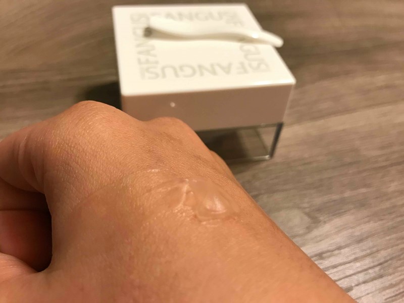 女人知己試用大隊,銀耳多醣活妍晶萃逆時凝沙凍,銀耳萃取,
植萃精華,吉拉索蘆薈萃取,祕魯人蔘根,橄欖葉萃取,
露珠草萃取液,無人工香料,不含酒精,
清爽不黏膩,保濕,柔嫩,光滑,緊實,改善暗沉
