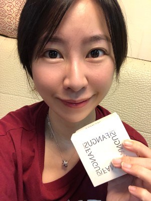 女人知己試用大隊,銀耳多醣活妍晶萃逆時凝沙凍,銀耳萃取,
植萃精華,吉拉索蘆薈萃取,祕魯人蔘根,橄欖葉萃取,
露珠草萃取液,無人工香料,不含酒精,
清爽不黏膩,保濕,柔嫩,光滑,緊實,改善暗沉
